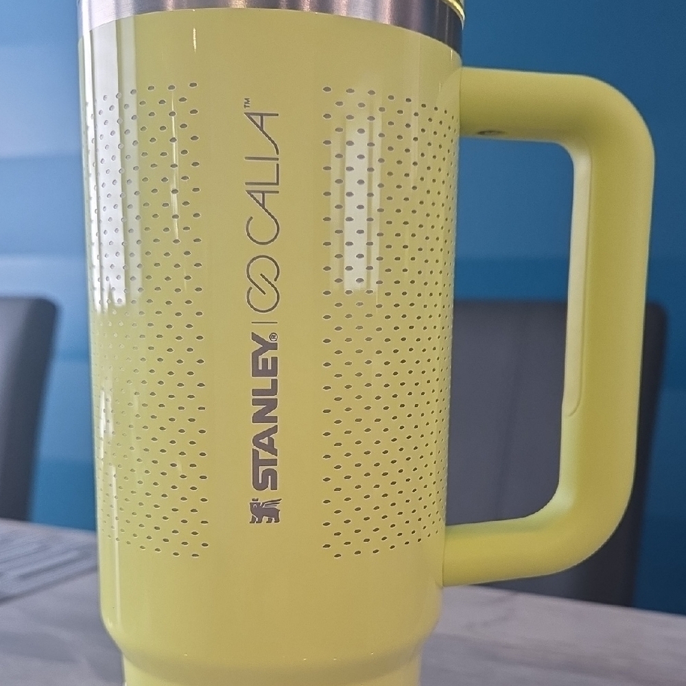 Stanley X CALIA 30 oz. Quencher H2.0 FlowState Tumbler - Picture 2 of 8